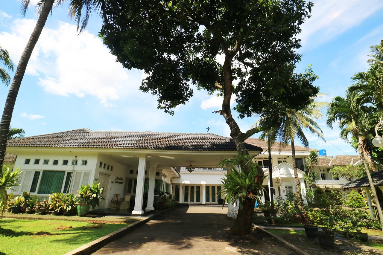 Villa Sri Manganti Jakarta Extérieur photo